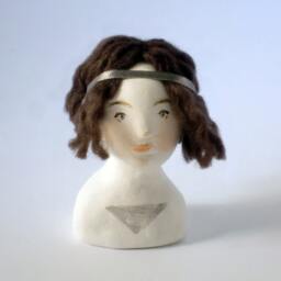Doll Bust Suzanne Silver Triangle - thumbnail 1