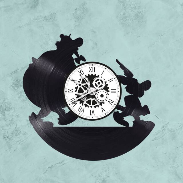 Handmade 33-Rpm Vinyl Wall Clock/Asterix & Obelix Theme, Cartoons, Goscinny - image 1