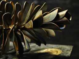 Rusty Metal Pine Cone Sculpture - Weathered Steel Garden Decoration Handmade Rustic Outdoor Art Gift - Size 90 cm X 35 - thumbnail 4