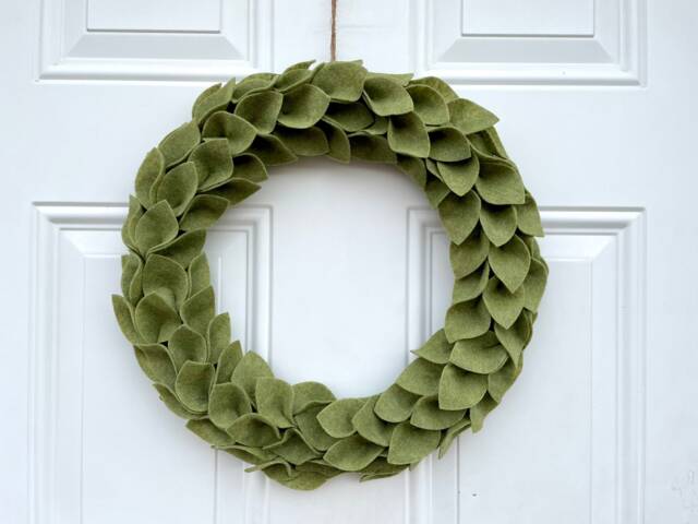 Magnolia Leaf Felt Wreath, Green Christmas Farmhouse Holiday Decor - image 1