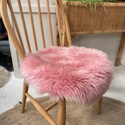 Bubblegum Pink Sheepskin Seatpad, Genuine Sheepskin, Bubblegum Accessories, Furry Seat Cushion, Amazing Gift - thumbnail 2