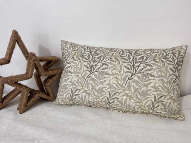 William Morris Willow Bough Natural Fabric Rectangle Cushion Cover/Room Decor/ Gifts - image 1