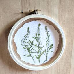 Framed Flowers Wall Art, Green Flowers, Hoop Art Decor, Botanical Gifts, Floral Arts, Flower Nature Lovers Gift - thumbnail 2