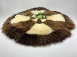 Brown/Ivory Sheepskin Rug Leather Wool 100% Natural Very Soft & Furry Made Of English Sheep, Cowhide Reindeer .... Many More