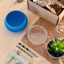 Medium Planter 71P01.500.blue/3D Printed Plant Pot Ecofriendly & Geometric Minimalist Modern - thumbnail 3