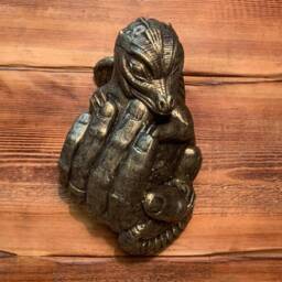 stone Garden Gold Baby Dragon in Hand Wall Plaque Hanging Concrete Ornament - thumbnail 4