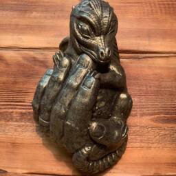 stone Garden Gold Baby Dragon in Hand Wall Plaque Hanging Concrete Ornament - thumbnail 2
