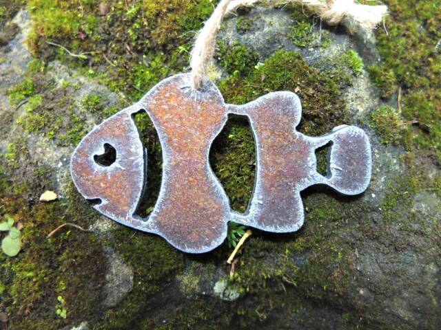 Rustic Steel Clown Fish Christmas Ornament - Marine Decor - 10cm - image 1