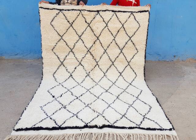 Moroccan Rug Beni Ourain Handmade 100% Wool , Area Rugs Azilal Carpet Floor 8/5, 5 Feet - image 1