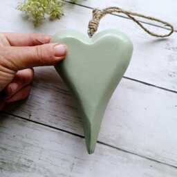 Large Green Tapered Wooden Hanging Heart Decoration - The Home & Hearts Shop Rustic Shabby Wall Decor Gift Wedding Christmas - thumbnail 2