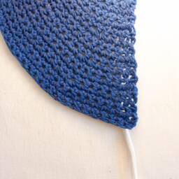 Handmade Crochet Wall Lamp Half-Moon - Wabi Sabi Decor Minimalistic Japandi Cocoon - thumbnail 3