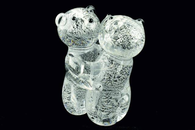 Art Glass Hugging Bears - image 1