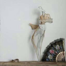 Art Deco Woman Metal Wall Art Sculpture Woman Figurine Abstract Wire Mesh Gift For Her Mom Mother Day Wedding Gift - thumbnail 4