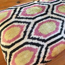 Honeycomb Velvet Ikat Pillow - Silk Handwoven Uzbek Pillow Cover For Lumbar Pillows - thumbnail 2