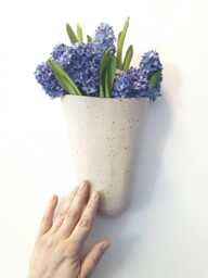 stoneware Wall Pocket Planter Hanging Flower Pot Plant Holder Vase Wallvase Bowl - thumbnail 1