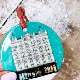 Queen's Arcade Belfast Little Landmarks Ceramic Hanging Decoration Christmas - thumbnail 2