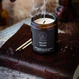 Lily, Rose & Vanilla Candle - Velvet Moon Gothic Floral Soy Wax - thumbnail 2