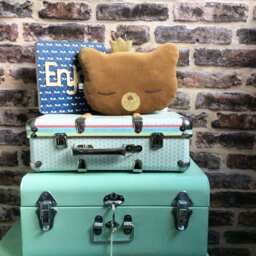 Crowned Teddy Bear Shaped Embroidered Cushion, King Nounours - Les Iconiques Collection Caro & Zolie - thumbnail 2