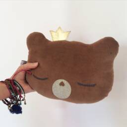 Crowned Teddy Bear Shaped Embroidered Cushion, King Nounours - Les Iconiques Collection Caro & Zolie - thumbnail 4