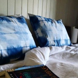 Set Of 2 Itajime Shibori Pillowcases - thumbnail 3