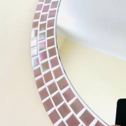 Pink Pearl Mosaic Round Mirror - thumbnail 4