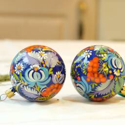 Hand-Painted Floral Christmas Ball Ornament Set, Ukrainian Petrykivka Art - thumbnail 2