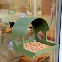 Window Mounted Bird Feeder Station With Strong Suction Pads - thumbnail 2