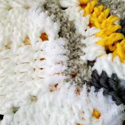Chunky Baby Blanket, Plush Shower Gift, Soft Lap Blanket, Lapghan, Star Shaped Throw, Striped - thumbnail 3