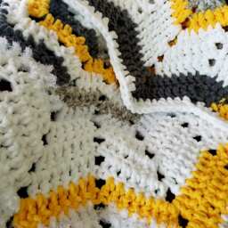 Chunky Baby Blanket, Plush Shower Gift, Soft Lap Blanket, Lapghan, Star Shaped Throw, Striped - thumbnail 2