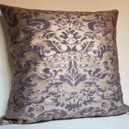 Throw Pillow Cushion Cover Fortuny Fabric Grey & Silvery Gold Corone Pattern - Made in Italy - thumbnail 2