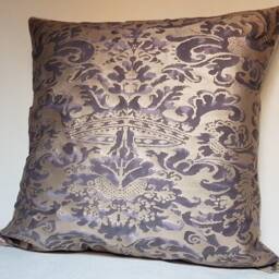 Throw Pillow Cushion Cover Fortuny Fabric Grey & Silvery Gold Corone Pattern - Made in Italy - thumbnail 3