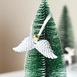 Personalised Concrete Angel Wing Christmas Ornament Handmade Memory Decoration - thumbnail 4