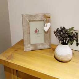 Light Oak Wooden Photo Frame With Hearts - The Home & Shop Rustic Shabby Wedding Gift Christmas Picture Vintage - thumbnail 2