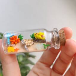 Sea Turtle At A Coral Reef in Glass-Bottle/Unique Miniature Figure/ Handmade Artwork - thumbnail 4