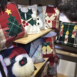 Christmas Tree, Green & Red Decorative Tartan Handmade Square Cushion Pillow Ideal Gift Rustic Farmhouse D??cor 12 - thumbnail 4