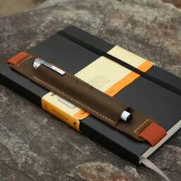 Vintage Leather Pen Pencil Holder Quiver For Moleskine Large Notebook A5 Size Leuchtturm1917 Medium Ph05N - thumbnail 3
