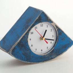 Handmade Blue Wooden Desk Clock Silent Retro Style - thumbnail 2