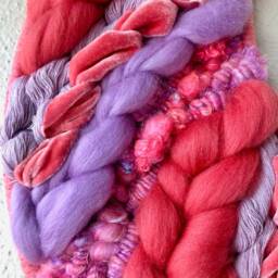 Coral & Lavender 18-Inch Moon-Shaped Woven Wall Hanging - thumbnail 2