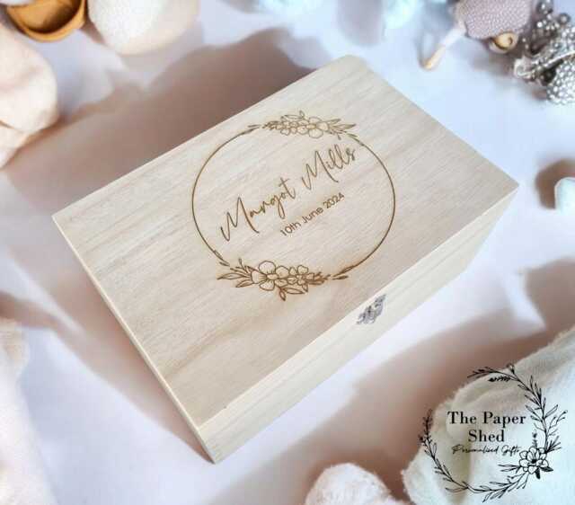Baby Memory Keepsake Box Thin Wreath - image 1