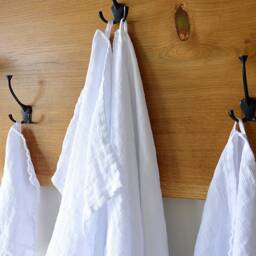 White Waffle Linen Bath Towel - Soft Lightweight, Stonewashed - thumbnail 4