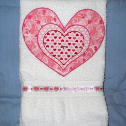 Appliqued Hearts Hand Towel Valentine's Day Cotton Bathroom Decor - thumbnail 2