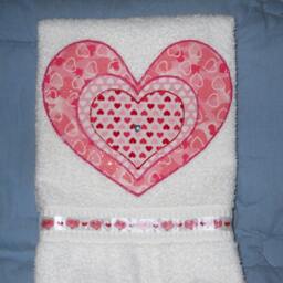 Appliqued Hearts Hand Towel Valentine's Day Cotton Bathroom Decor - thumbnail 4