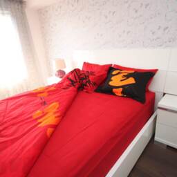 Naomi Red Cotton Duvet Cover Bedding Set, Queen Size - thumbnail 3