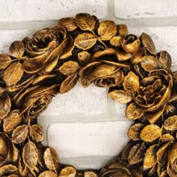 Victorian Rose & Garland Home Wall Decor - thumbnail 3