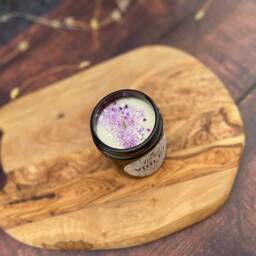 Violet - Officially Licensed Fourth Wing By Rebecca Yarros Soy Wax Candle - thumbnail 2