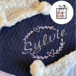 Personalised Baby Cable Knit Blanket -Wreath Name Embroidered Bow Or Pom Pom/Sherpa Reverse - thumbnail 3
