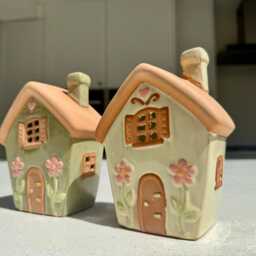 Ceramic Tea Light Houses in Various Colours - thumbnail 3