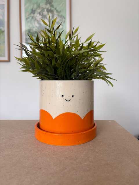 Handmade Happy Face Ceramic Plant Pot With Tray - Large - Orange Scallop Design - image 1