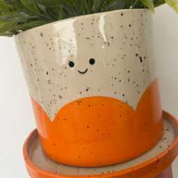Handmade Happy Face Ceramic Plant Pot With Tray - Large - Orange Scallop Design - thumbnail 3