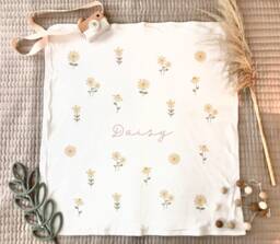 Personalized Baby Blanket Floral Daisy Nursery Decor - thumbnail 1